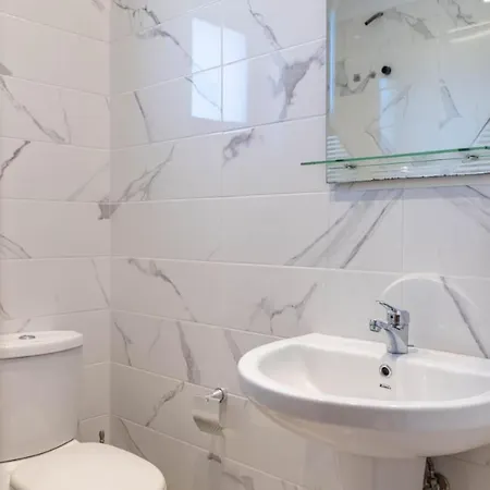Hena 3* Saranda